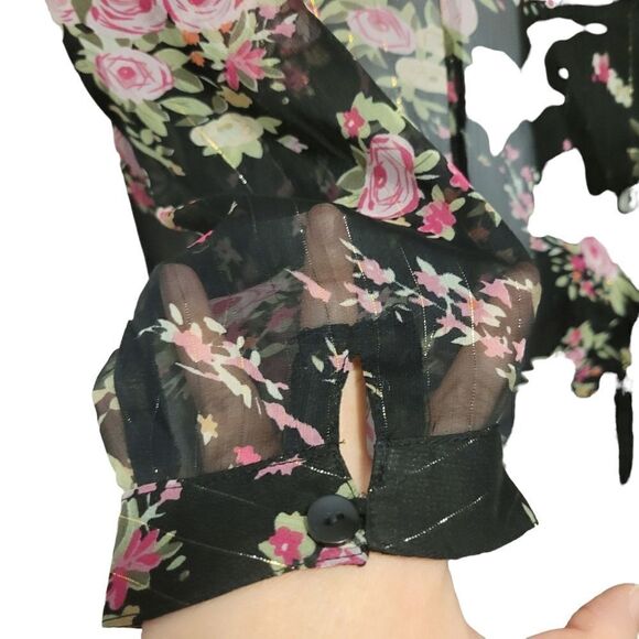2/$20 Vintage 90s Black with Rose Pattern Buttons Down Shirt Top Size: M - Picture 6 of 6